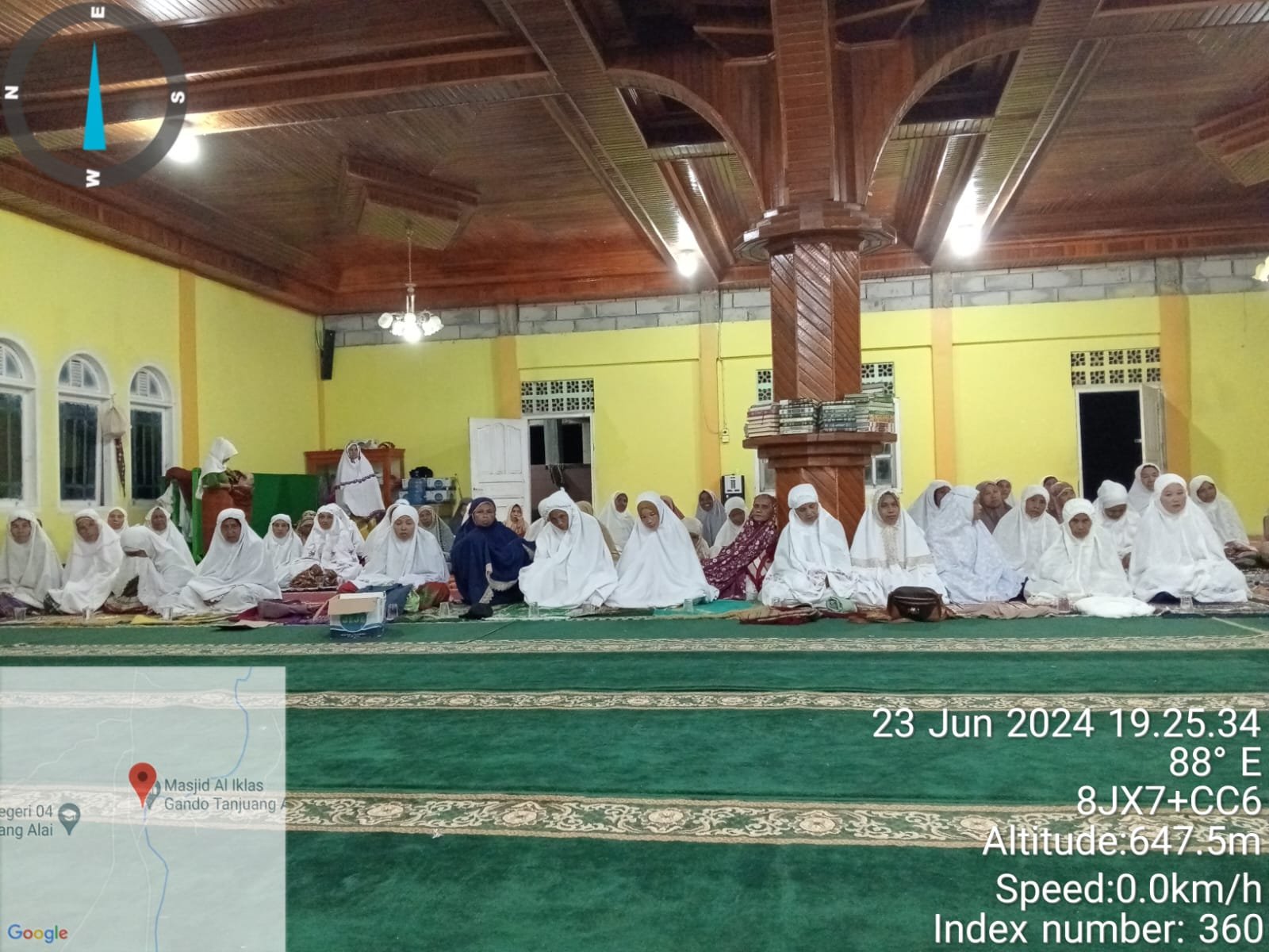 Area Shalat Masjid